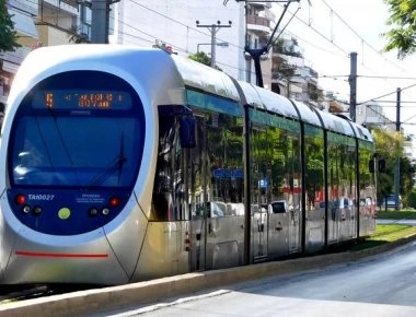 Τραμ παρέσυρε 65χρονο στη Νέα Σμύρνη